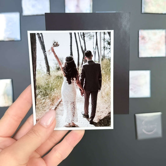 Best-selling custom photo magnets made in Canada – personalized fridge magnets with your photos Featured custom photo magnets with vibrant print and glossy finish – personalized photo gifts Personalized wedding thank you photo magnets – elegant keepsakes